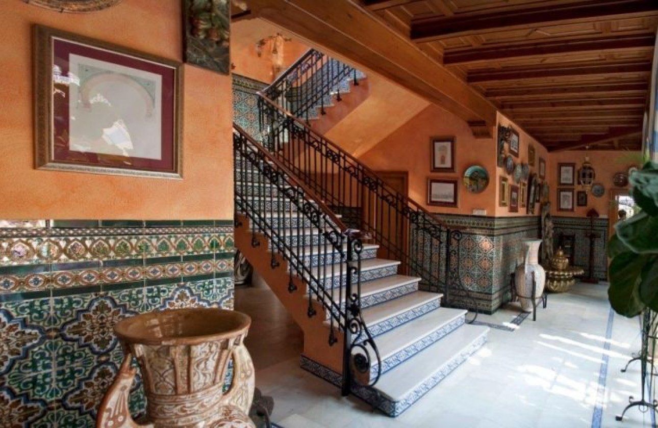 Resale - Villa -
Orihuela Costa - Costa Blanca