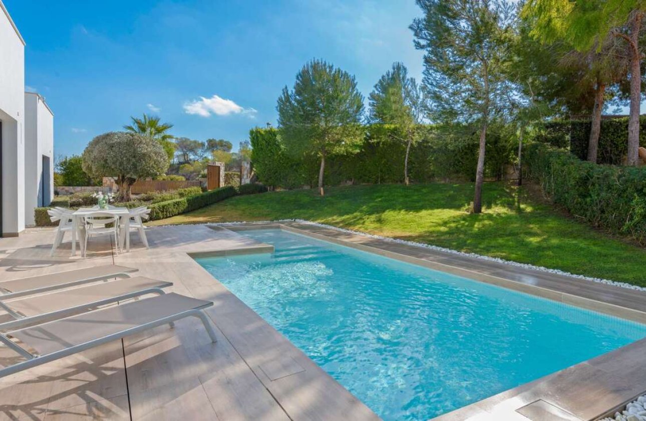 Resale - Villa -
Orihuela Costa - Costa Blanca