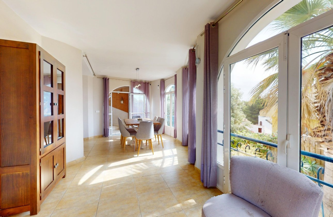 Resale - Villa -
Orihuela Costa - Costa Blanca