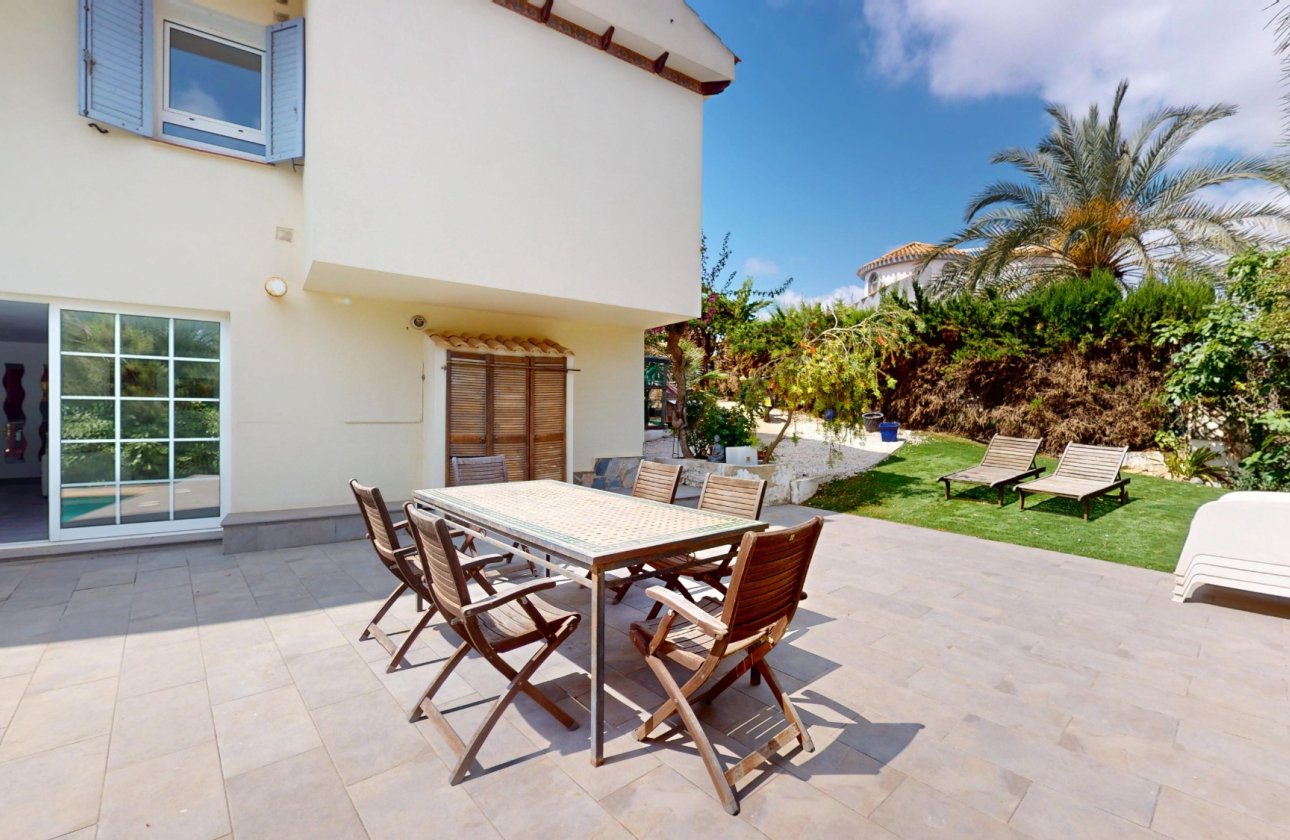 Resale - Villa -
Orihuela Costa - Costa Blanca