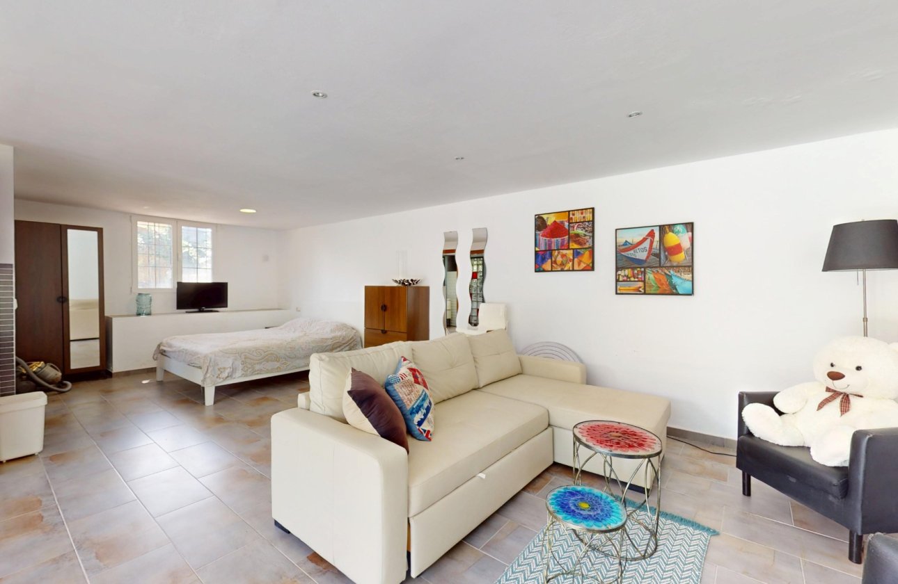 Resale - Villa -
Orihuela Costa - Costa Blanca