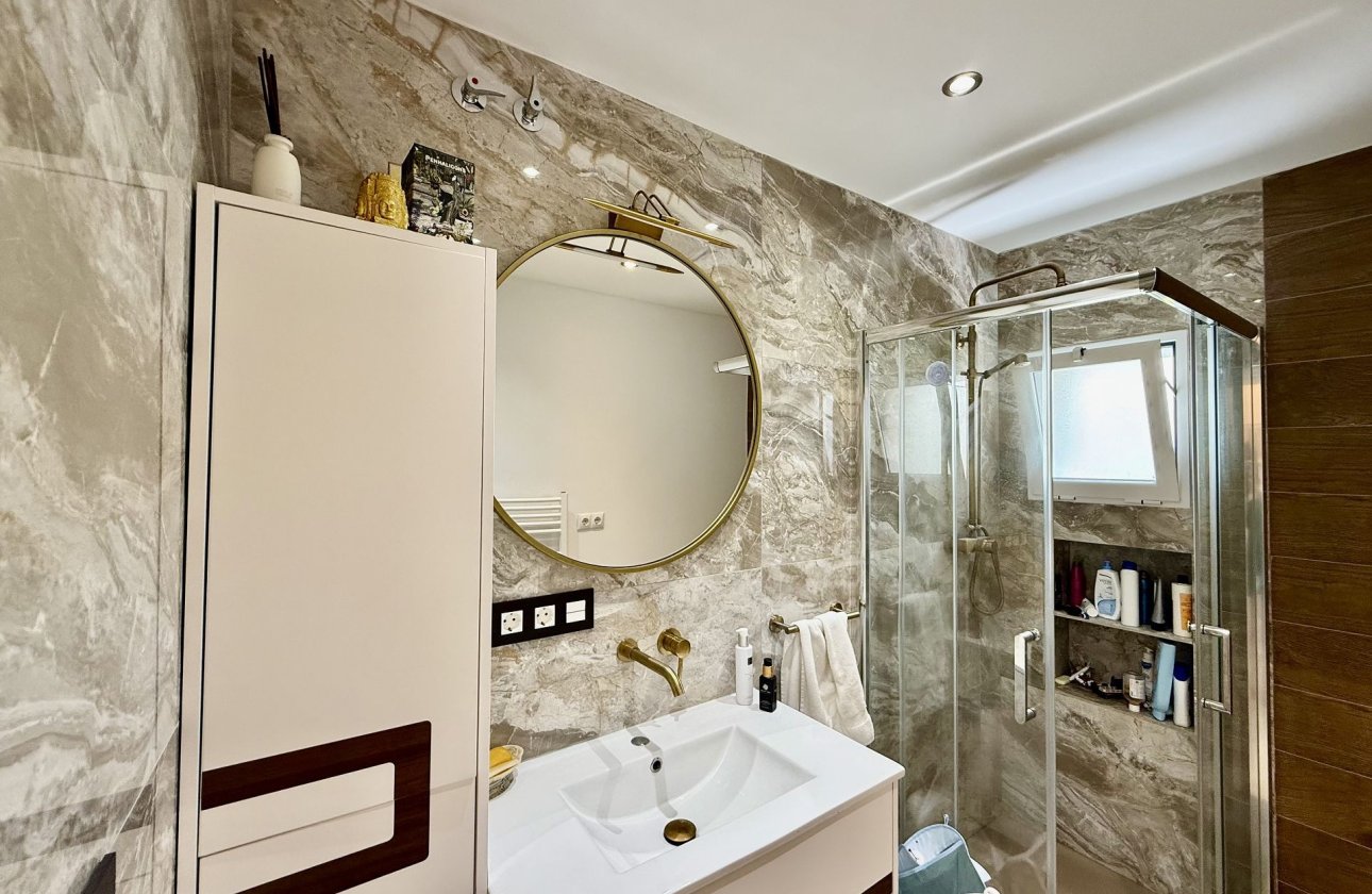 Resale - Villa -
Orihuela Costa - Costa Blanca