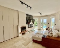 Resale - Villa -
Orihuela Costa - Costa Blanca
