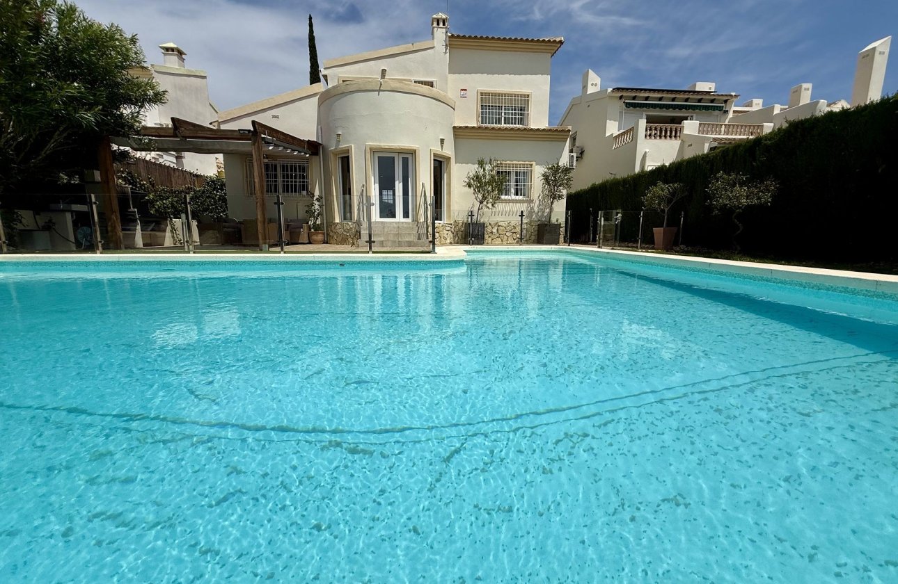 Resale - Villa -
Orihuela Costa - Costa Blanca