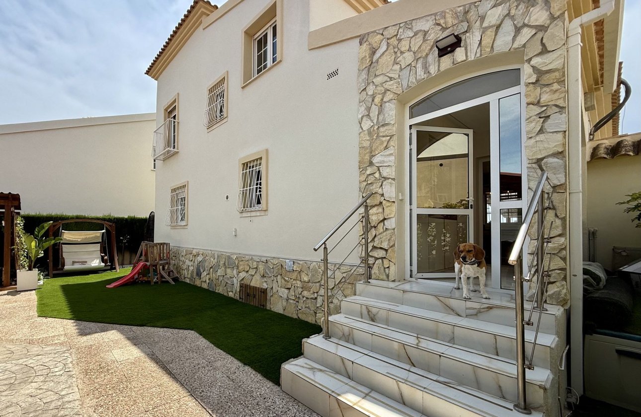 Resale - Villa -
Orihuela Costa - Costa Blanca