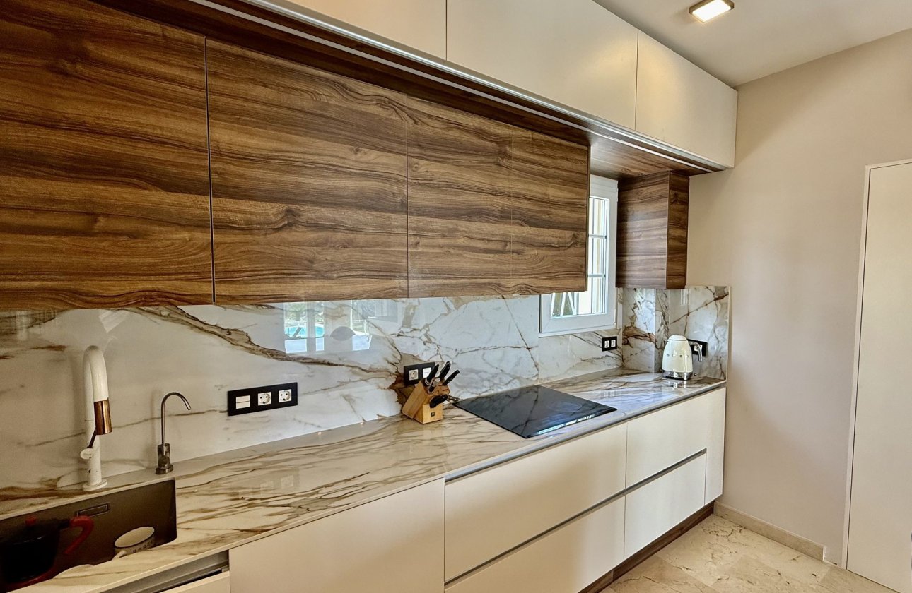 Resale - Villa -
Orihuela Costa - Costa Blanca