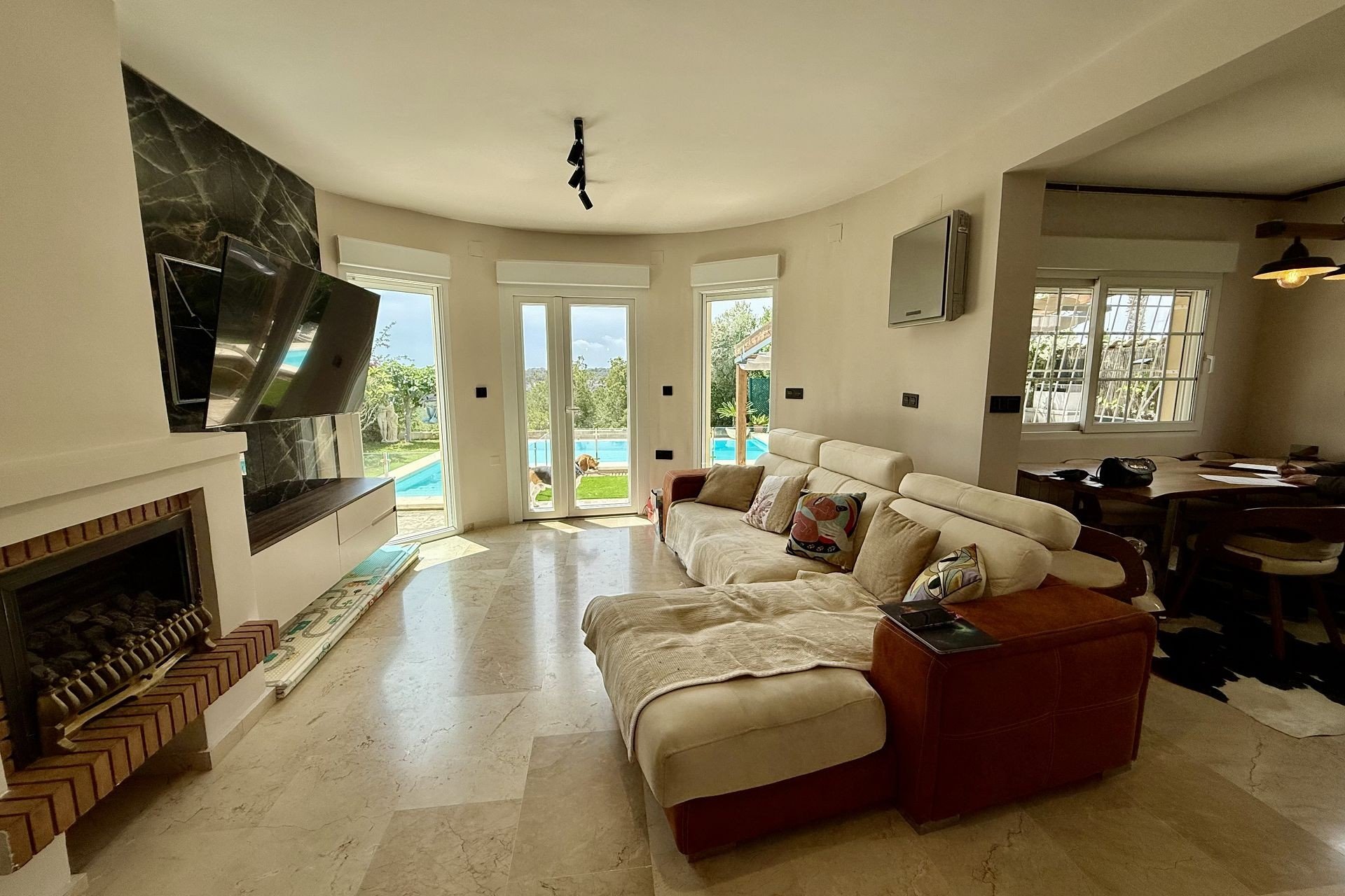 Resale - Villa -
Orihuela Costa - Costa Blanca