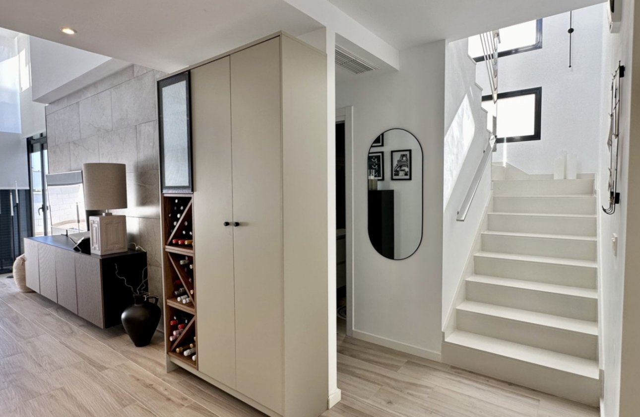 Resale - Villa -
Orihuela Costa - Costa Blanca