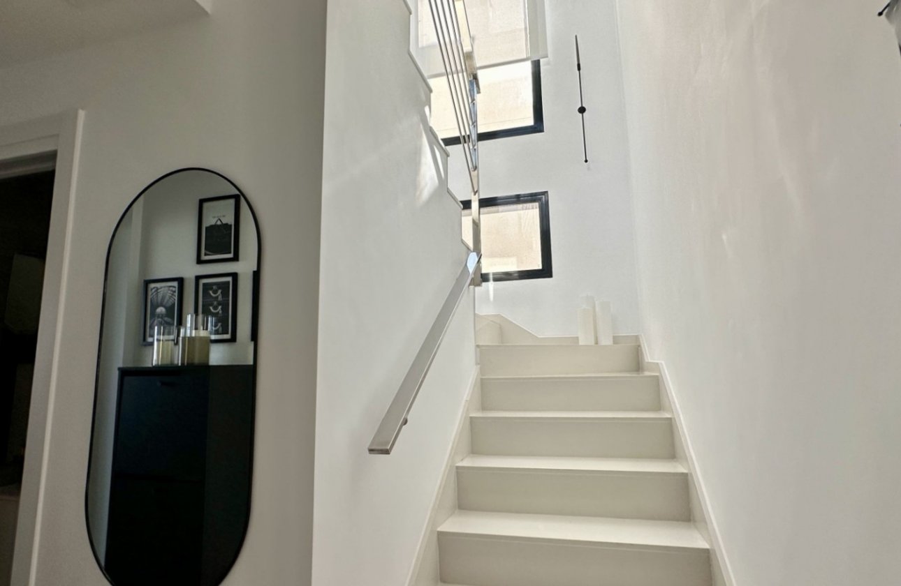 Resale - Villa -
Orihuela Costa - Costa Blanca