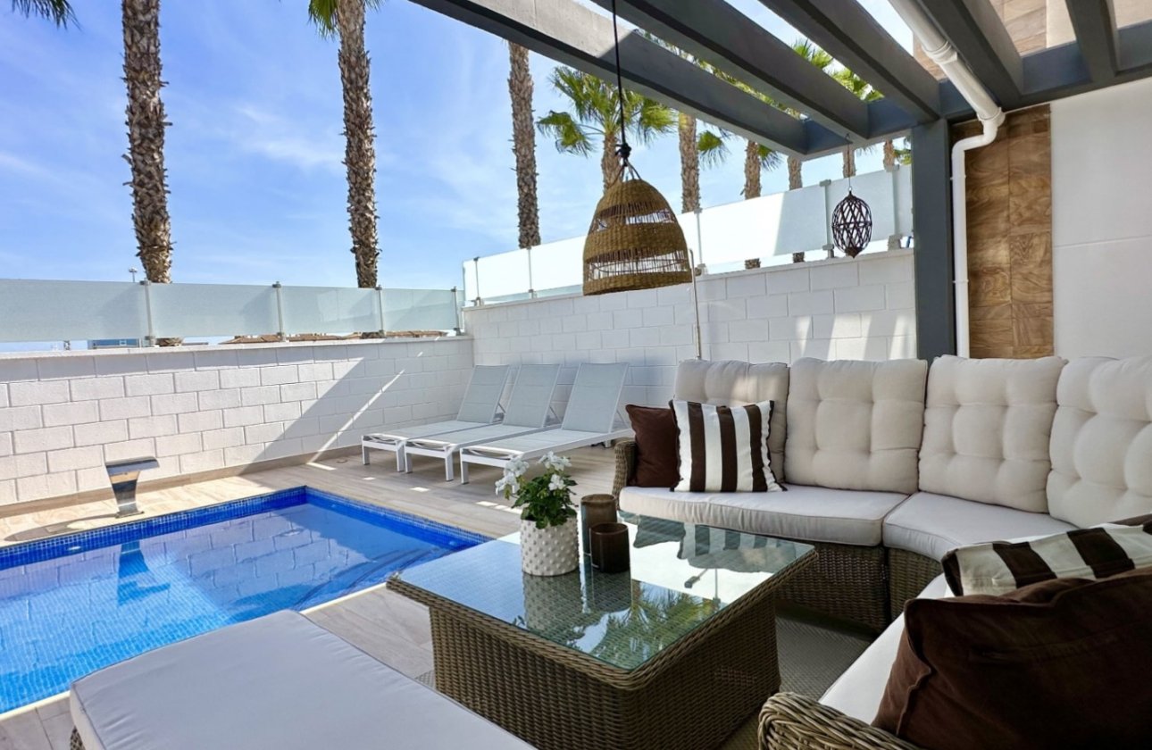 Resale - Villa -
Orihuela Costa - Costa Blanca