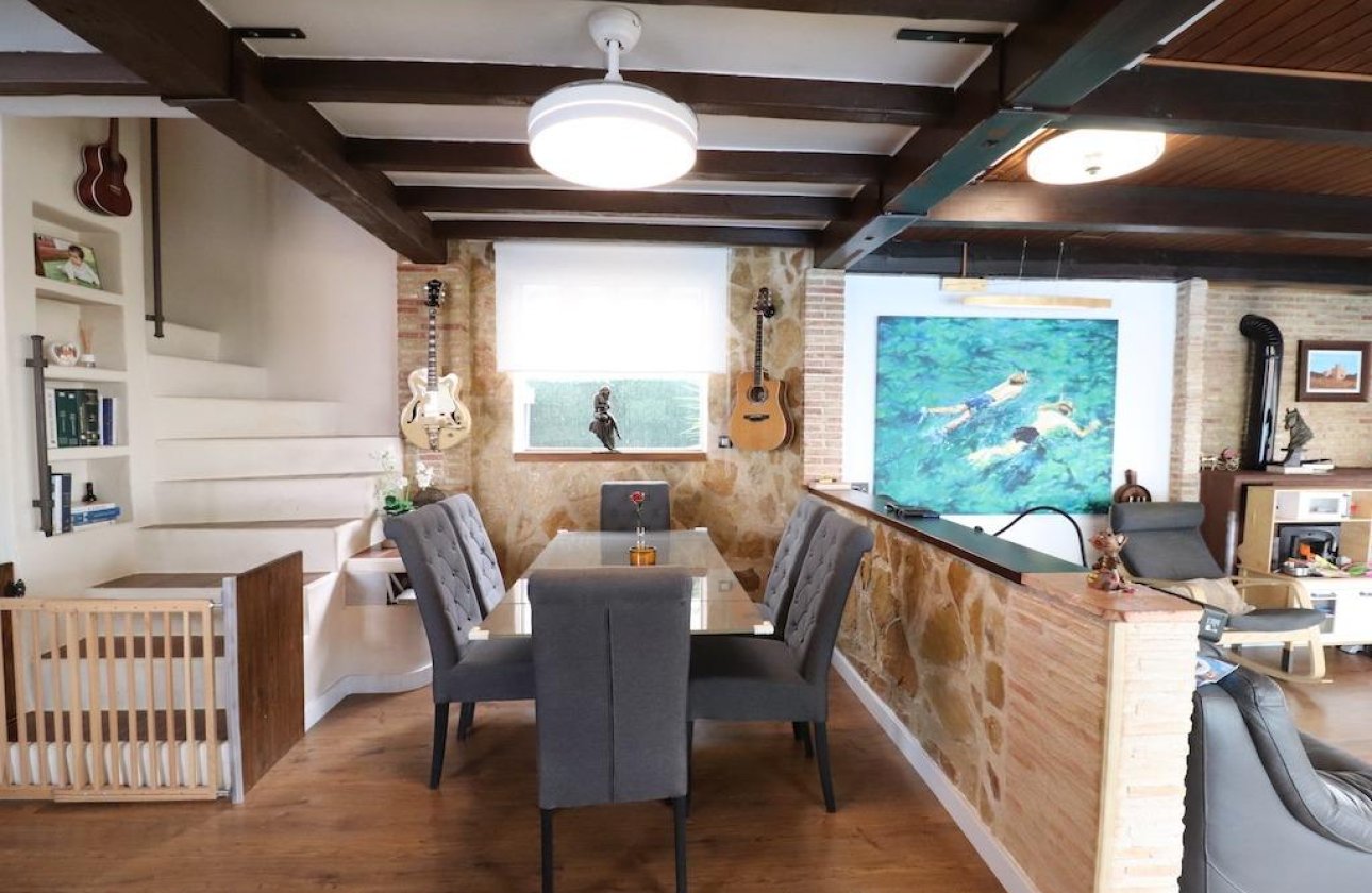 Resale - Villa -
Orihuela Costa - Costa Blanca