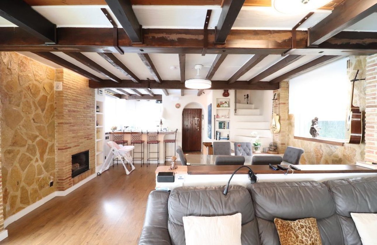 Resale - Villa -
Orihuela Costa - Costa Blanca