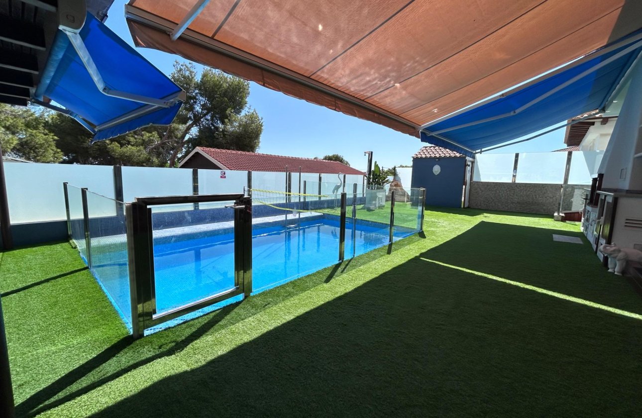 Resale - Villa -
Orihuela Costa - Costa Blanca