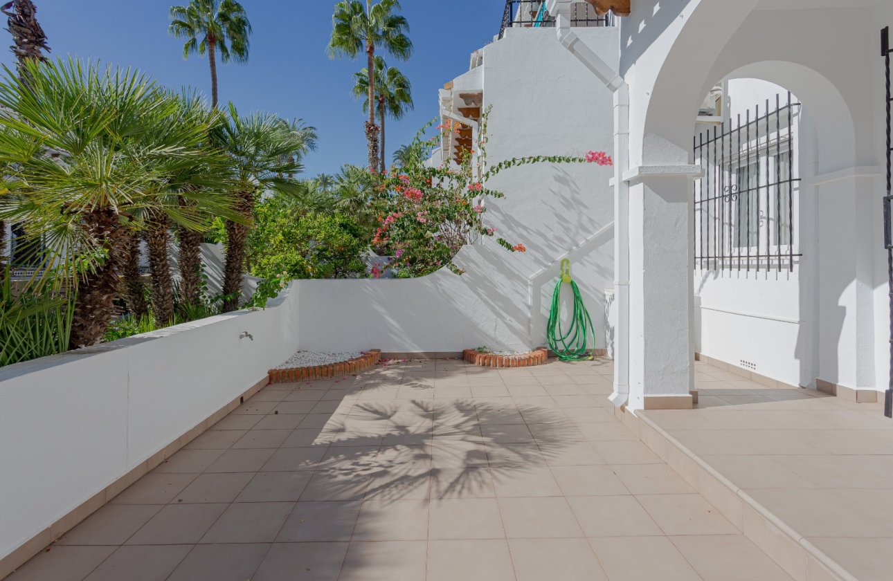 Resale - Villa -
Orihuela Costa - Costa Blanca
