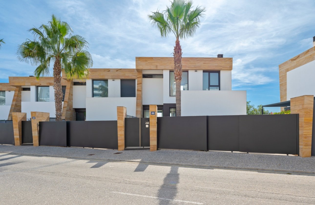 Resale - Villa -
Orihuela Costa - Costa Blanca