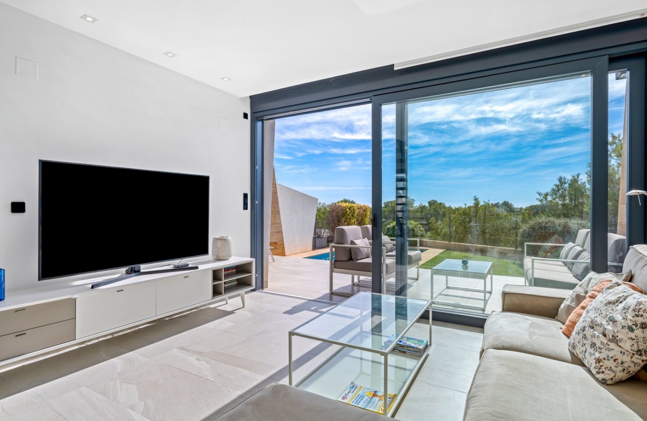 Resale - Villa -
Orihuela Costa - Costa Blanca