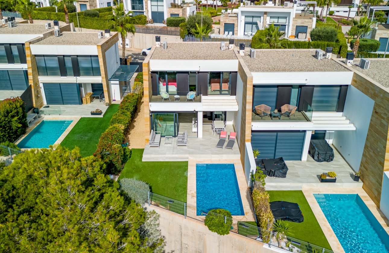 Resale - Villa -
Orihuela Costa - Costa Blanca