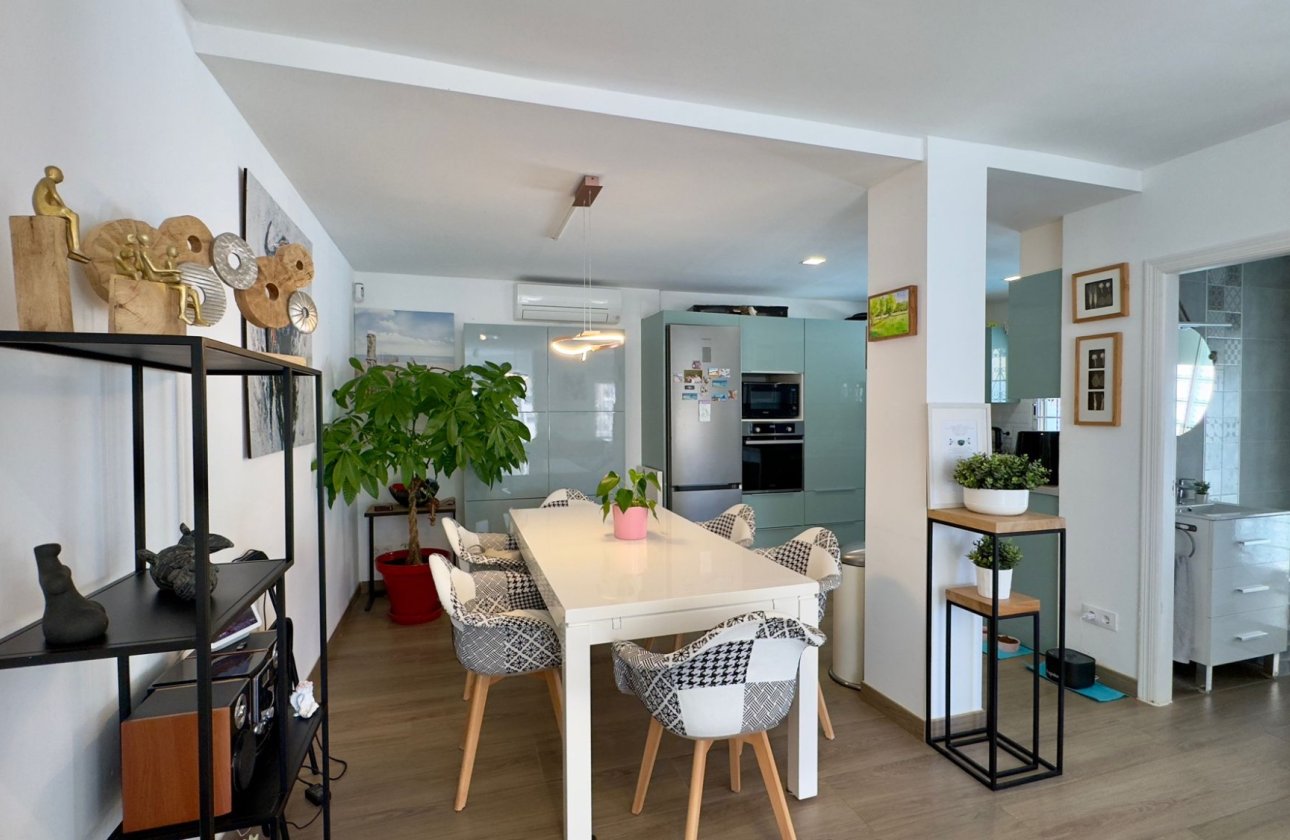 Resale - Villa -
Orihuela Costa - Costa Blanca