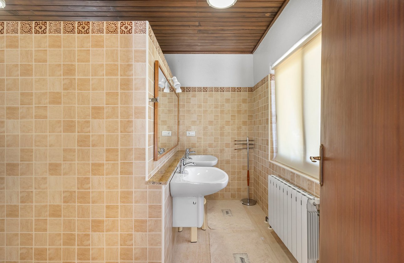 Resale - Villa -
Orihuela Costa - Costa Blanca