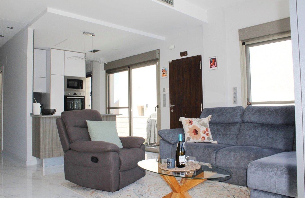 Resale - Villa -
Orihuela Costa - Costa Blanca