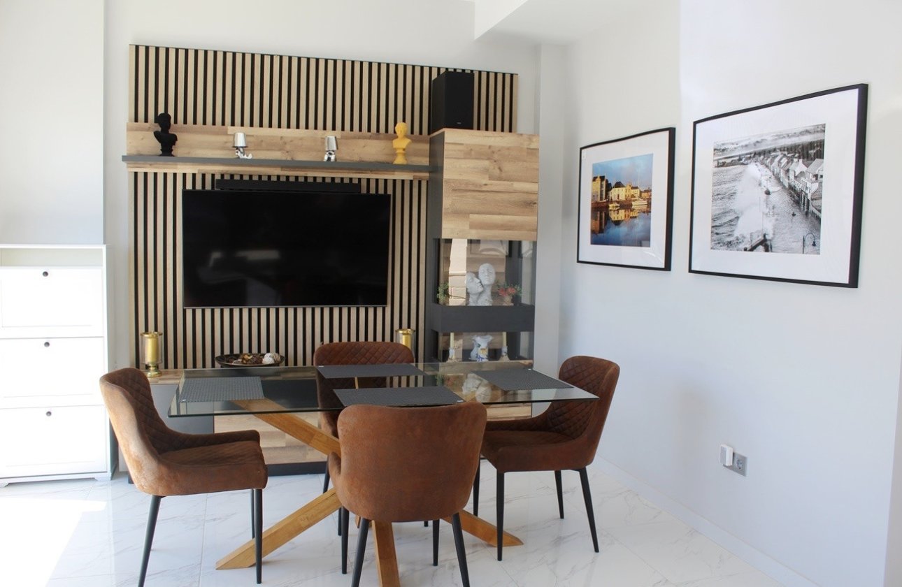 Resale - Villa -
Orihuela Costa - Costa Blanca