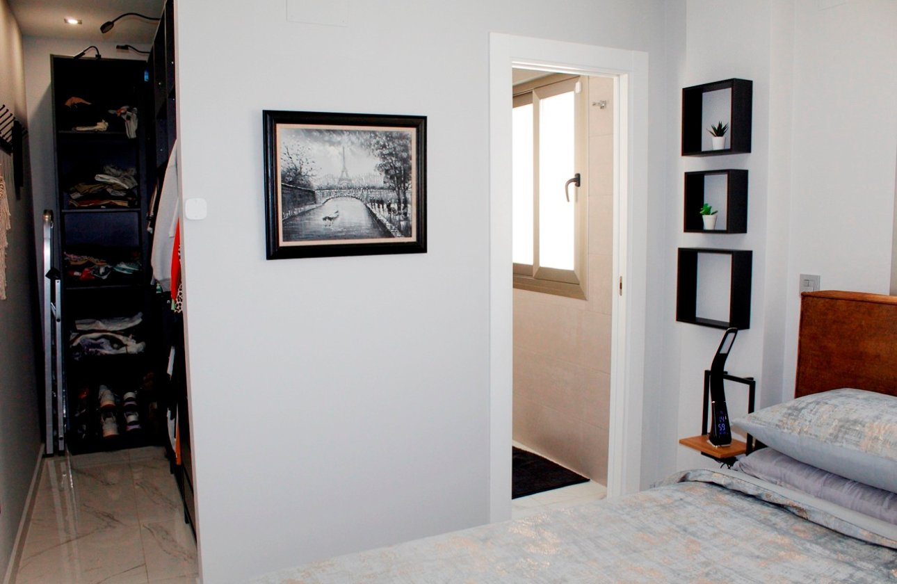 Resale - Villa -
Orihuela Costa - Costa Blanca