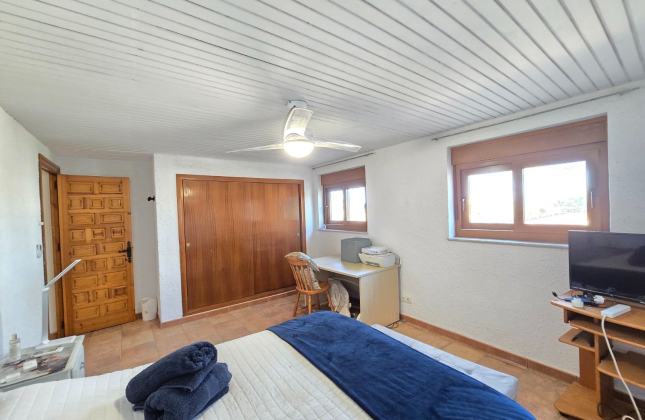 Resale - Villa -
Orihuela Costa - Costa Blanca