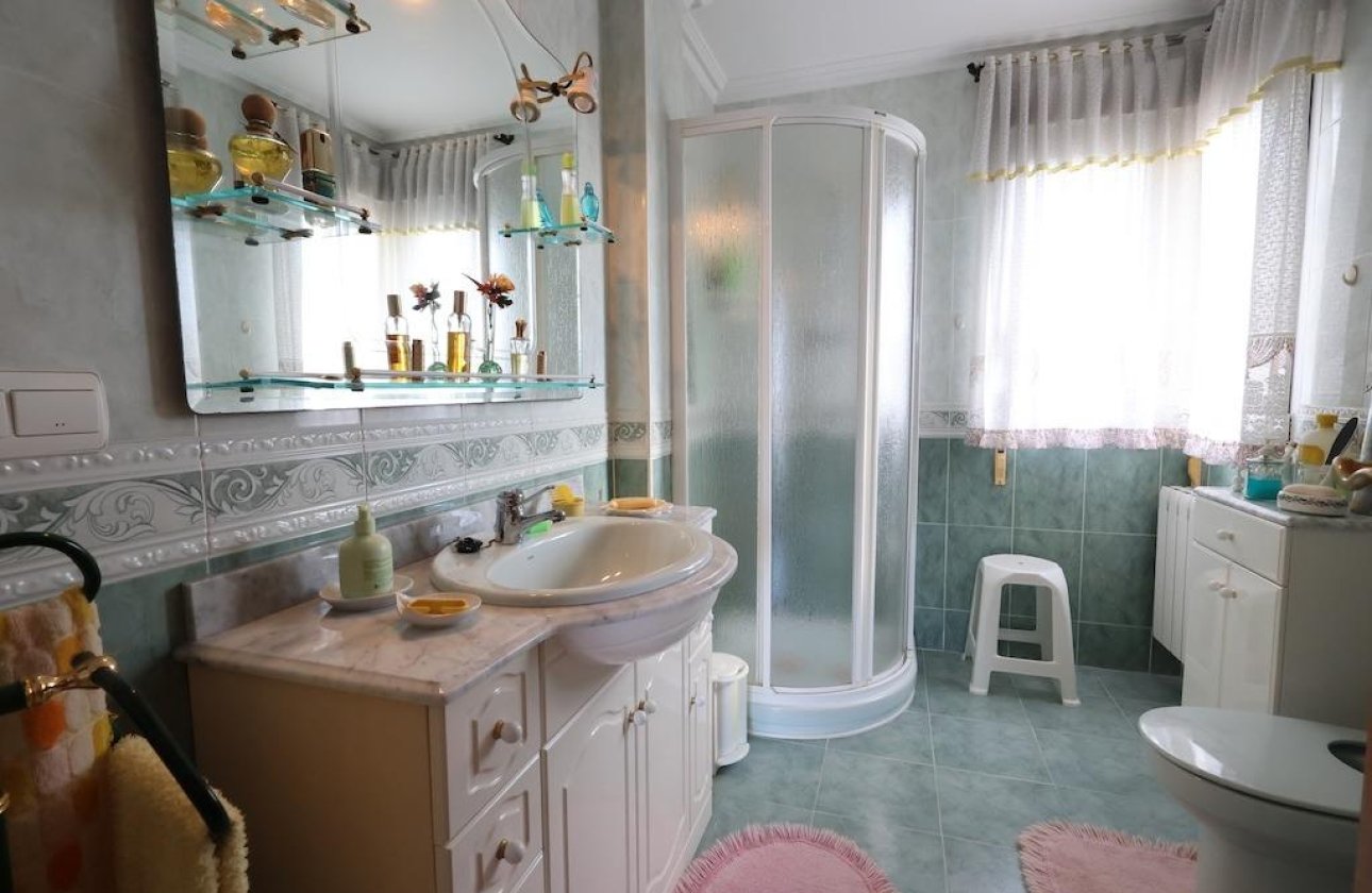 Resale - Villa -
Orihuela Costa - Costa Blanca