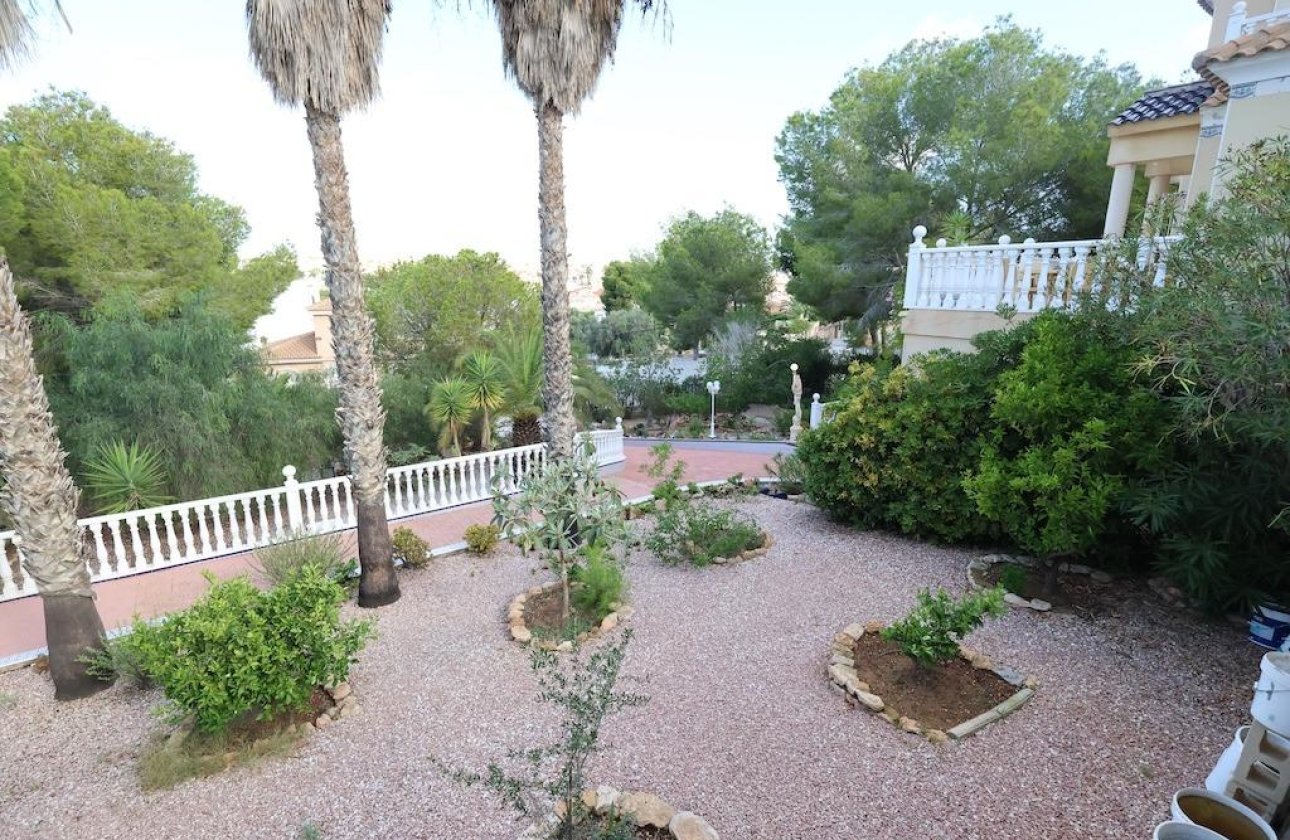 Resale - Villa -
Orihuela Costa - Costa Blanca
