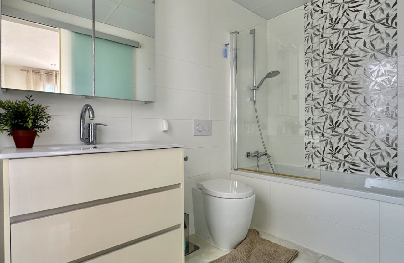 Resale - Villa -
Orihuela Costa - Costa Blanca