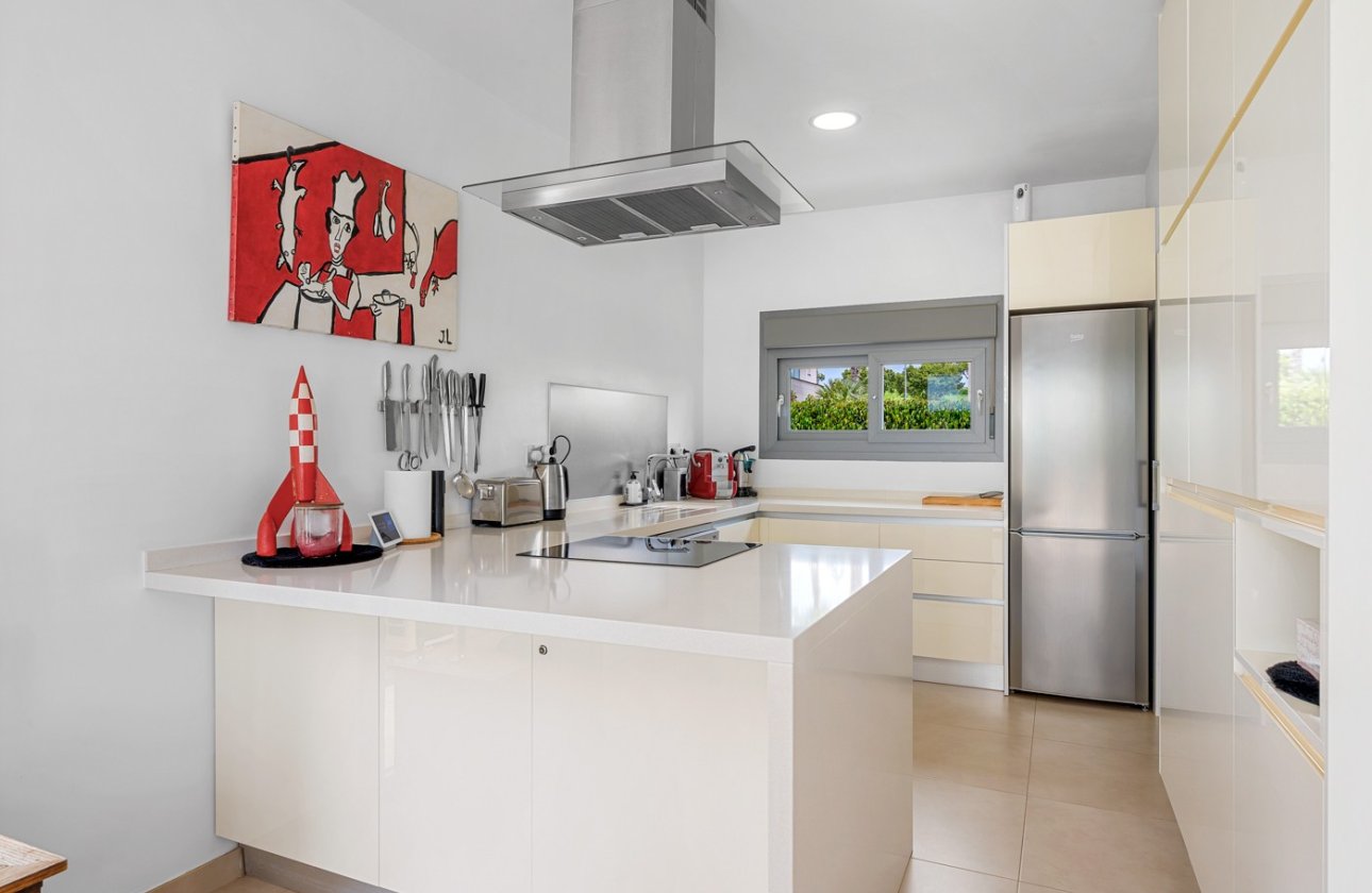 Resale - Villa -
Orihuela Costa - Costa Blanca