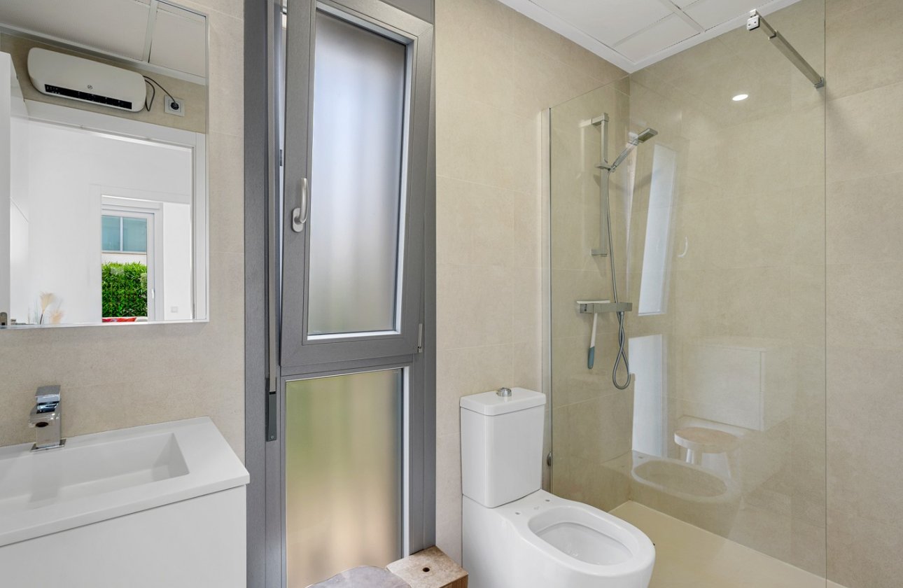 Resale - Villa -
Orihuela Costa - Costa Blanca