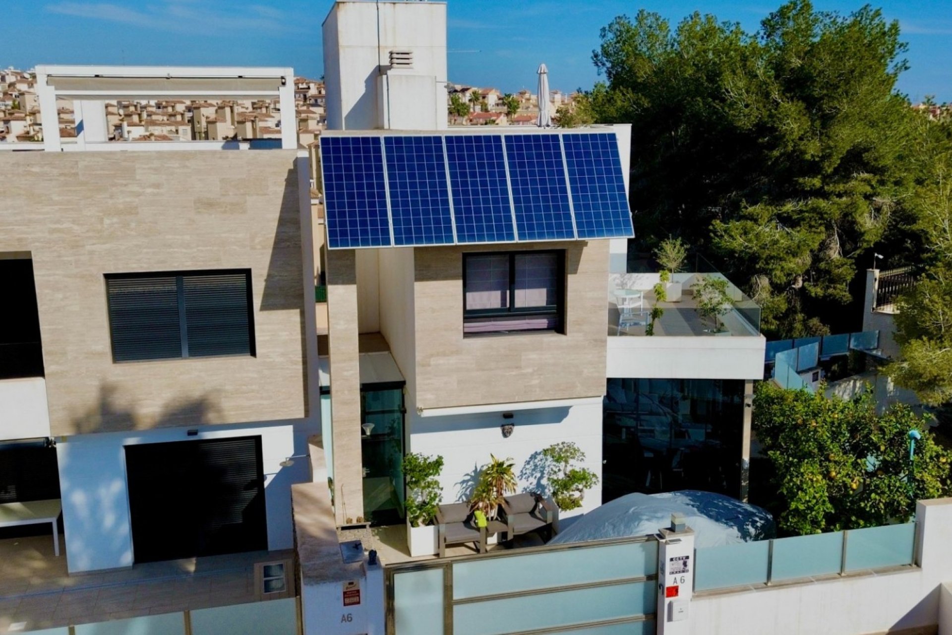 Resale - Villa -
Orihuela Costa - Costa Blanca