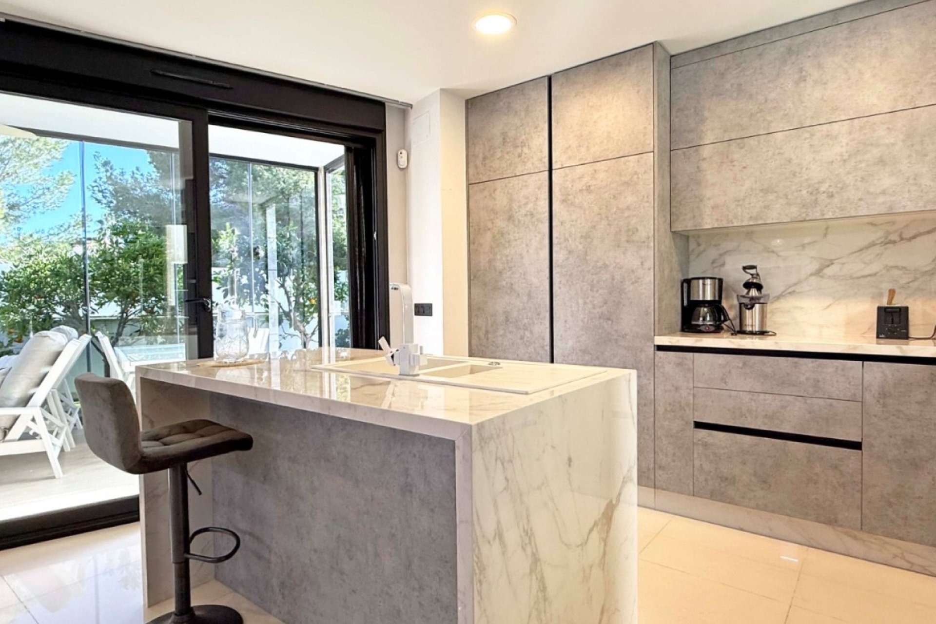 Resale - Villa -
Orihuela Costa - Costa Blanca