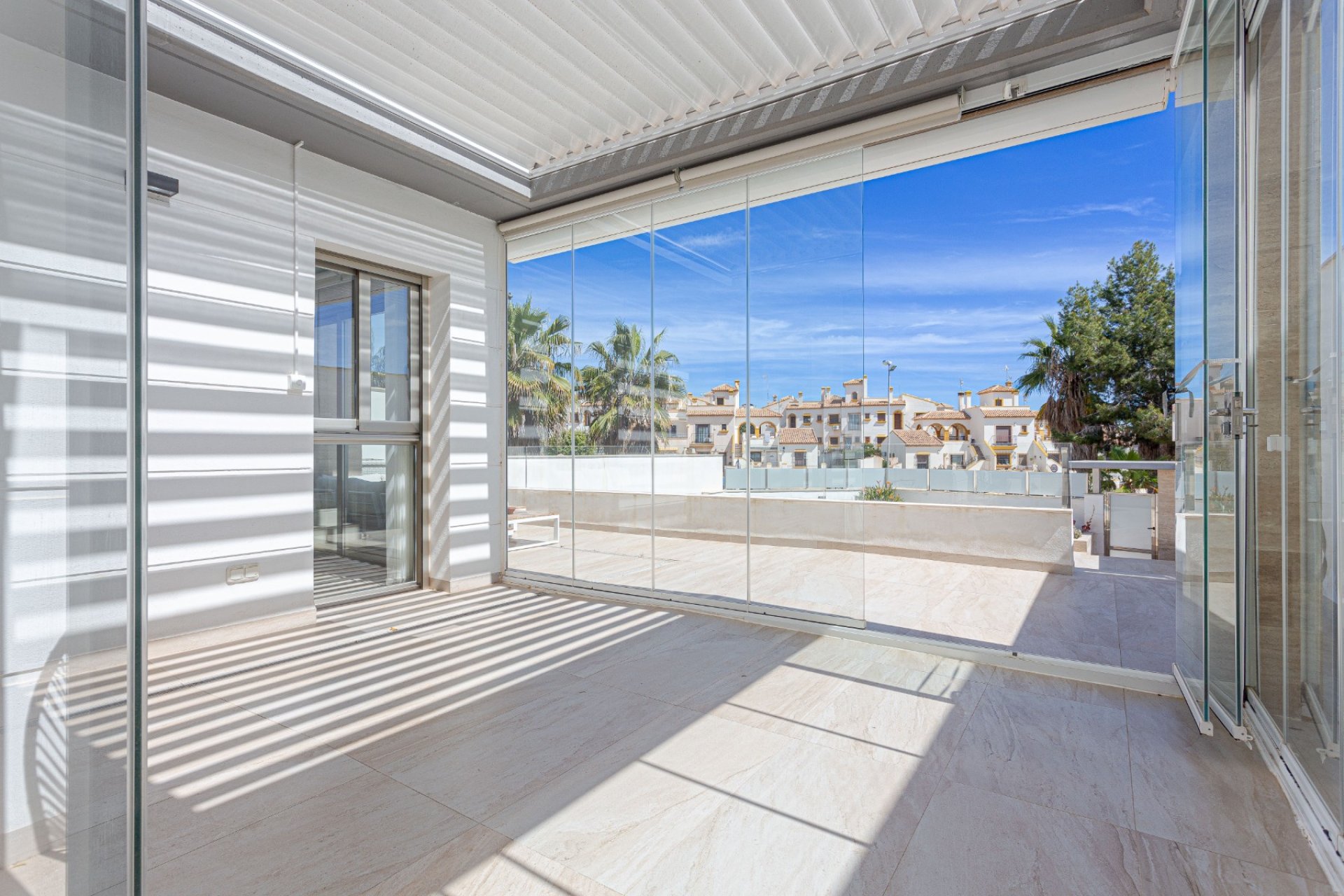 Resale - Villa -
Orihuela Costa - Costa Blanca