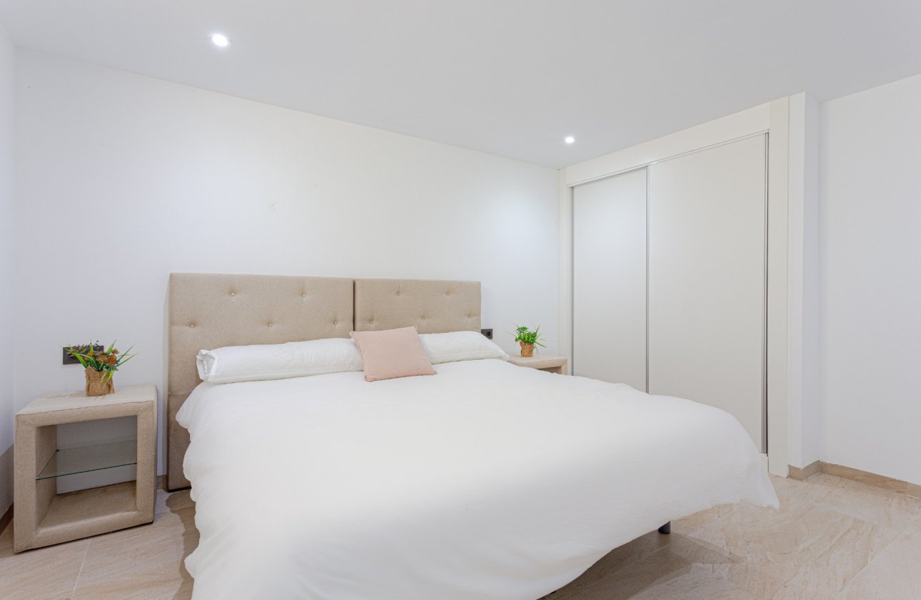 Resale - Villa -
Orihuela Costa - Costa Blanca