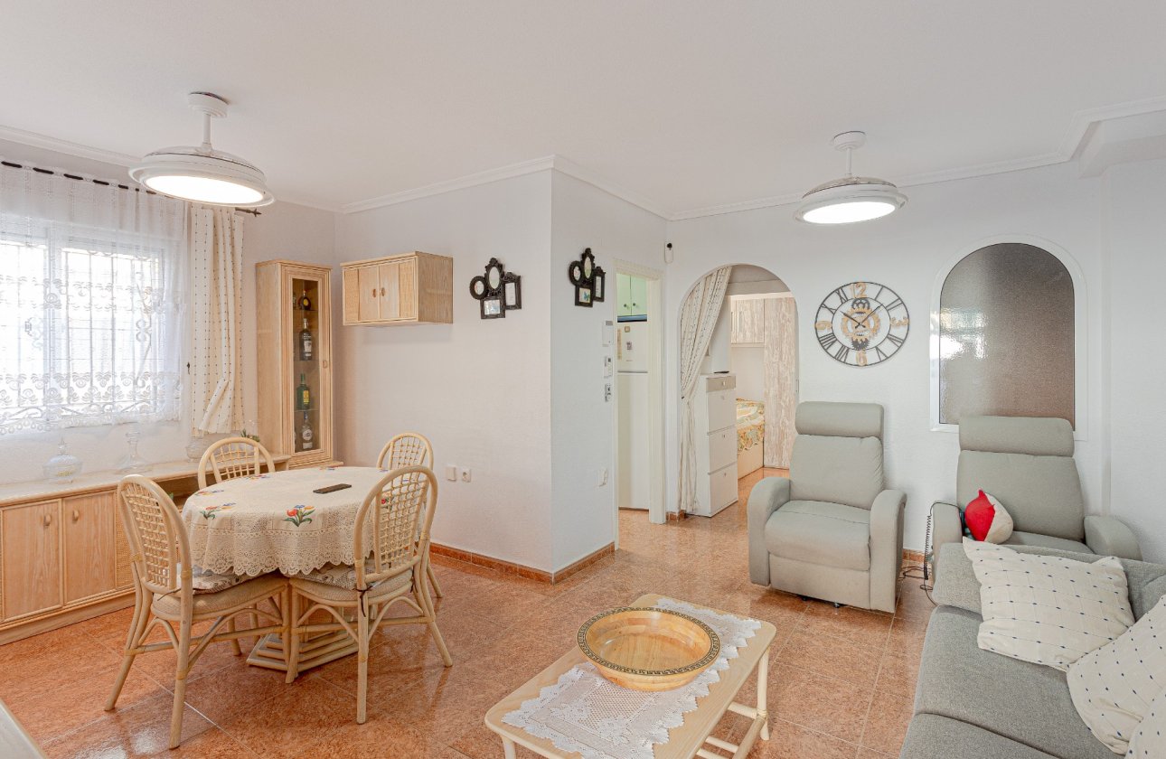 Resale - Villa -
Orihuela Costa - Costa Blanca