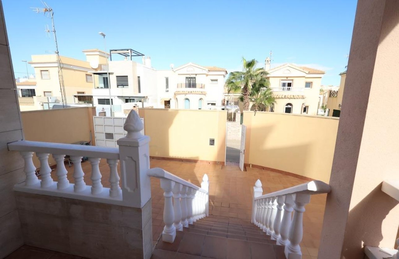 Resale - Villa -
Orihuela Costa - Costa Blanca