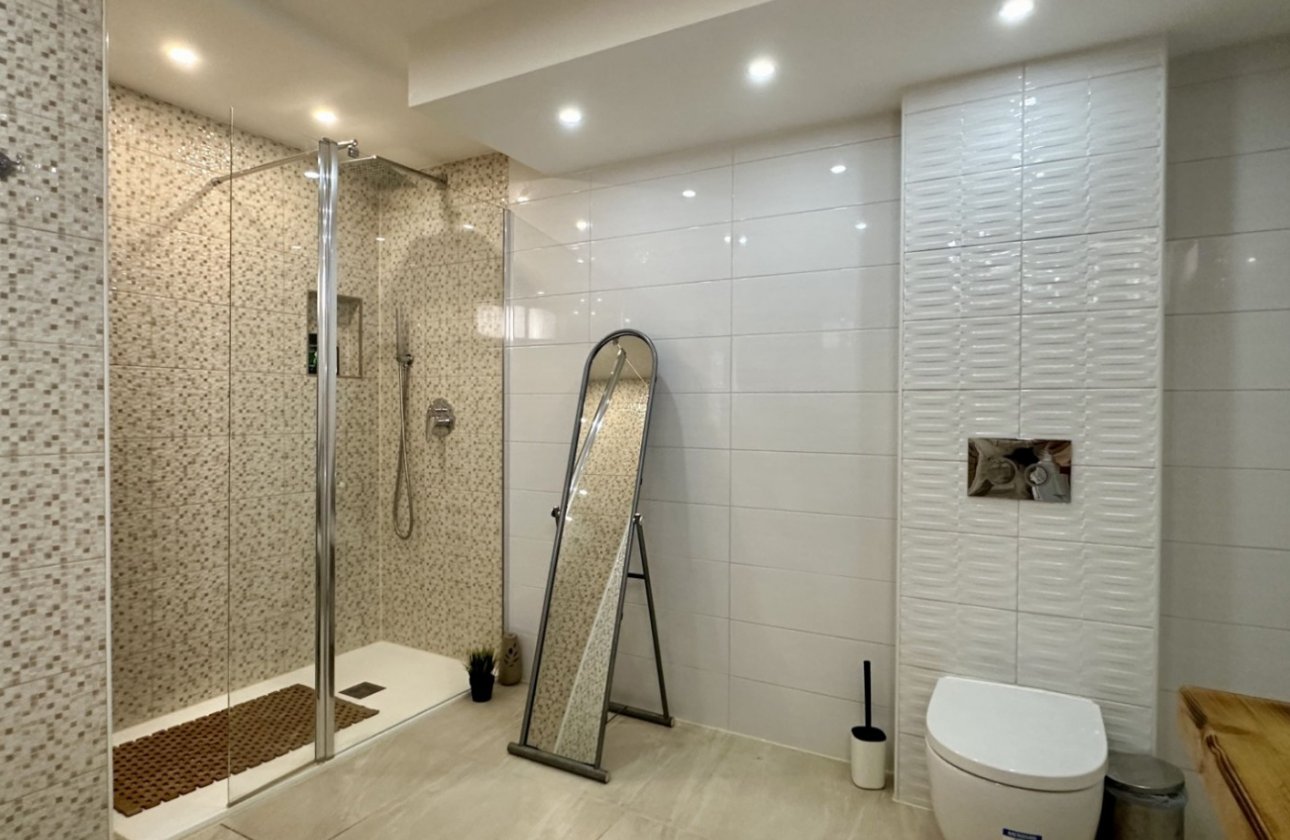 Resale - Villa -
Orihuela Costa - Costa Blanca