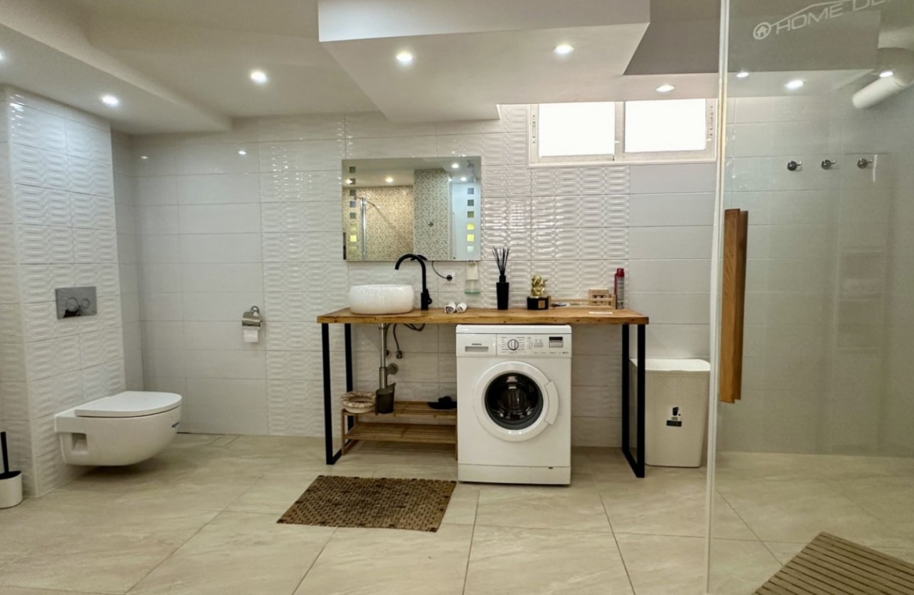 Resale - Villa -
Orihuela Costa - Costa Blanca