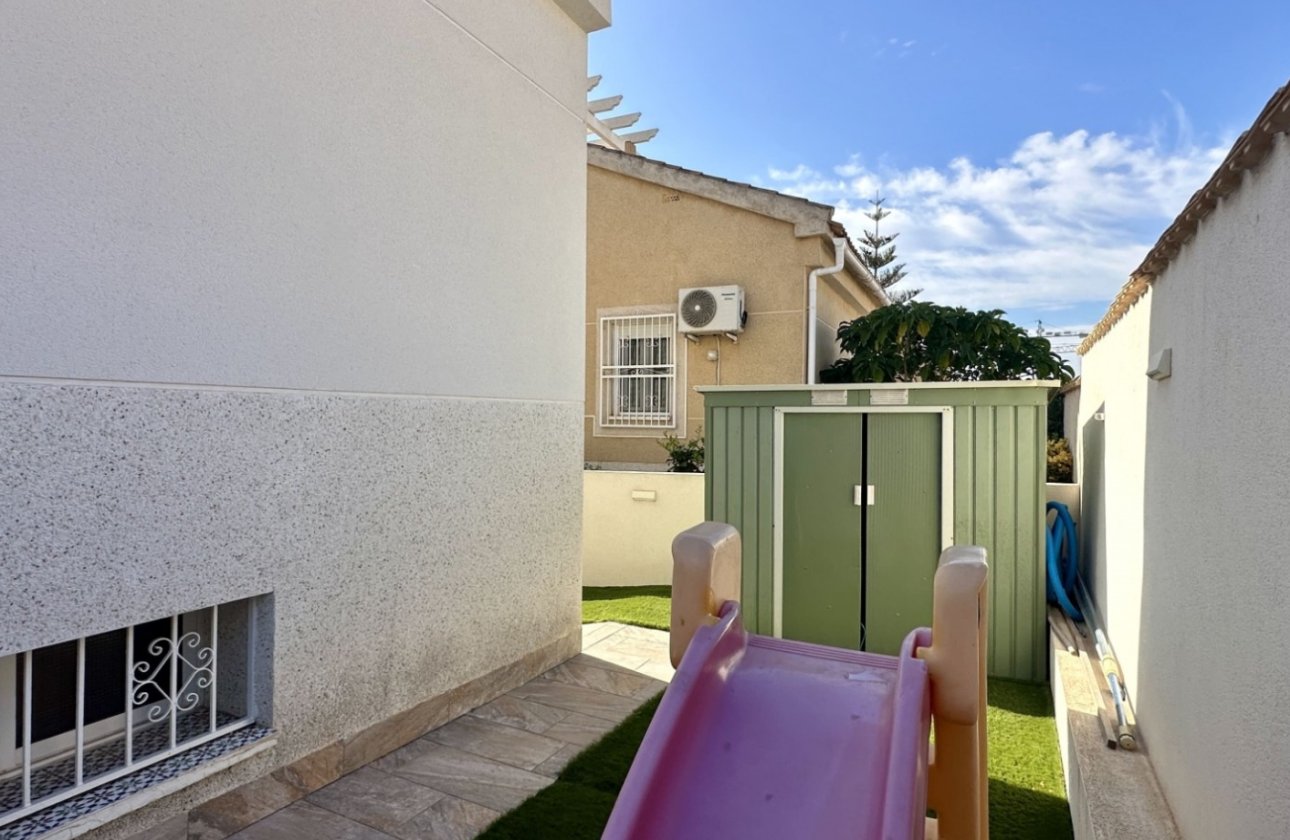 Resale - Villa -
Orihuela Costa - Costa Blanca