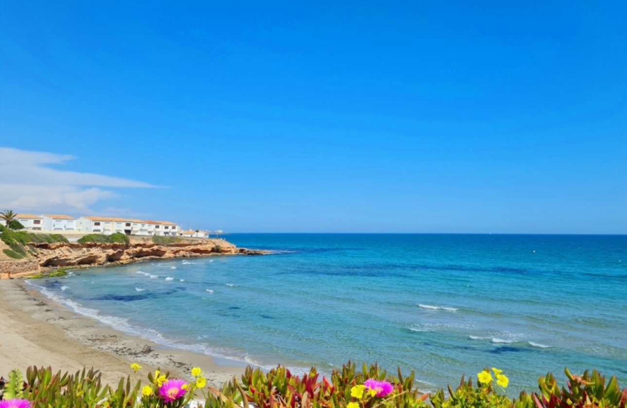 Resale - Villa -
Orihuela Costa - Costa Blanca