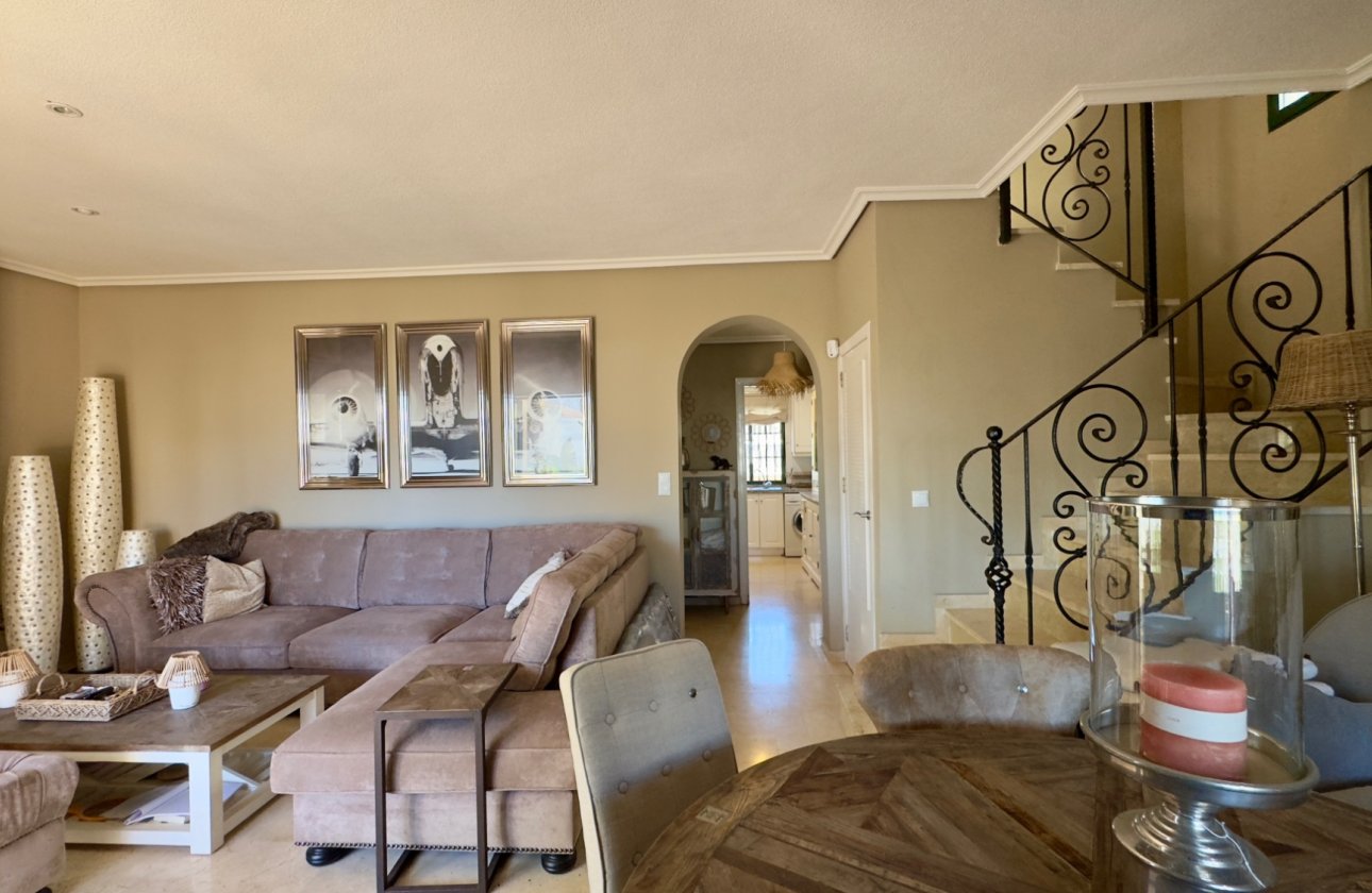 Resale - Villa -
Orihuela Costa - Costa Blanca