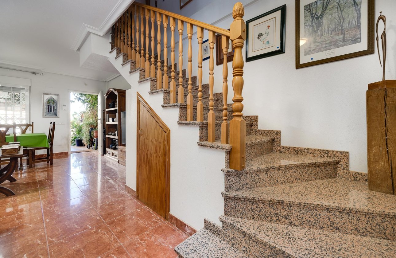 Resale - Villa -
Orihuela Costa - Costa Blanca