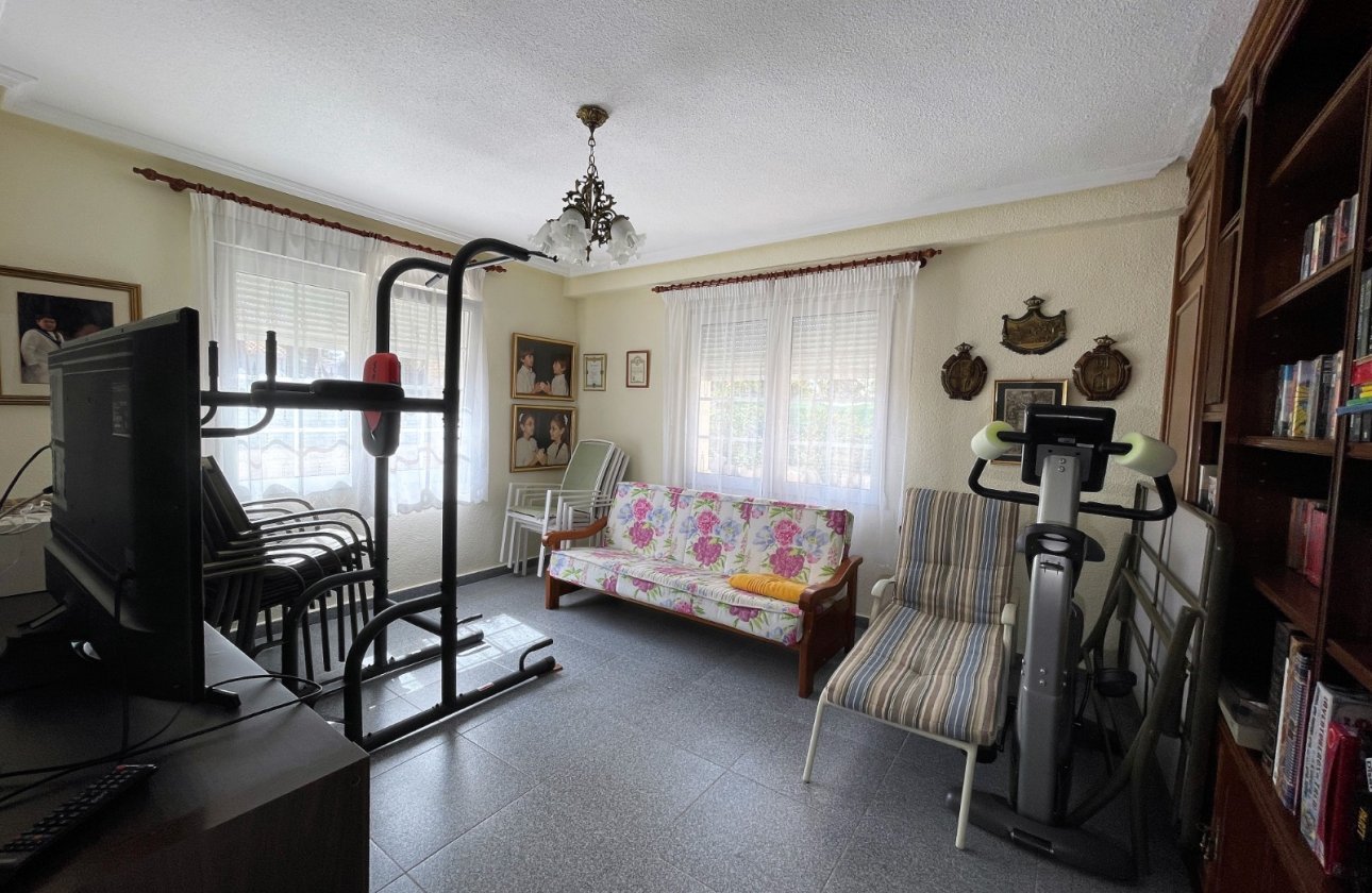 Resale - Villa -
Orihuela Costa - Costa Blanca