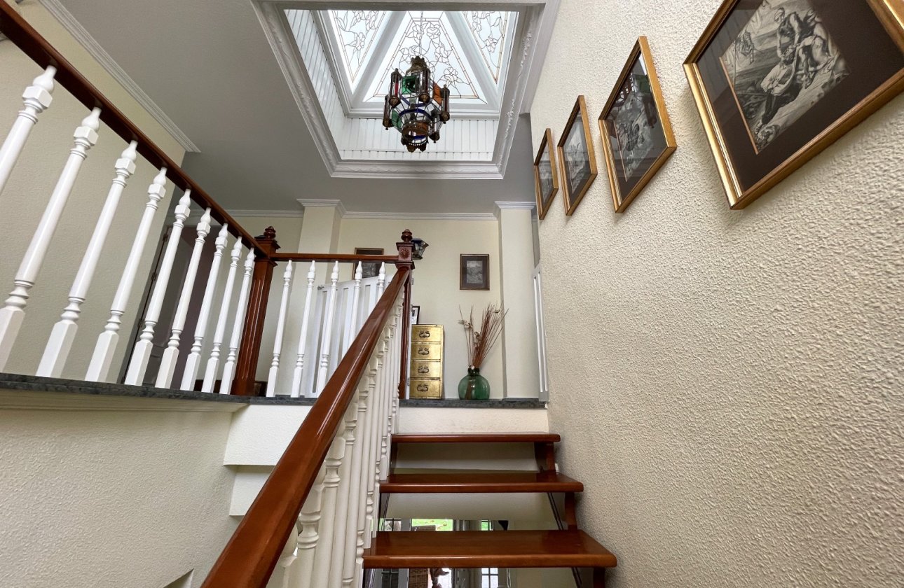 Resale - Villa -
Orihuela Costa - Costa Blanca