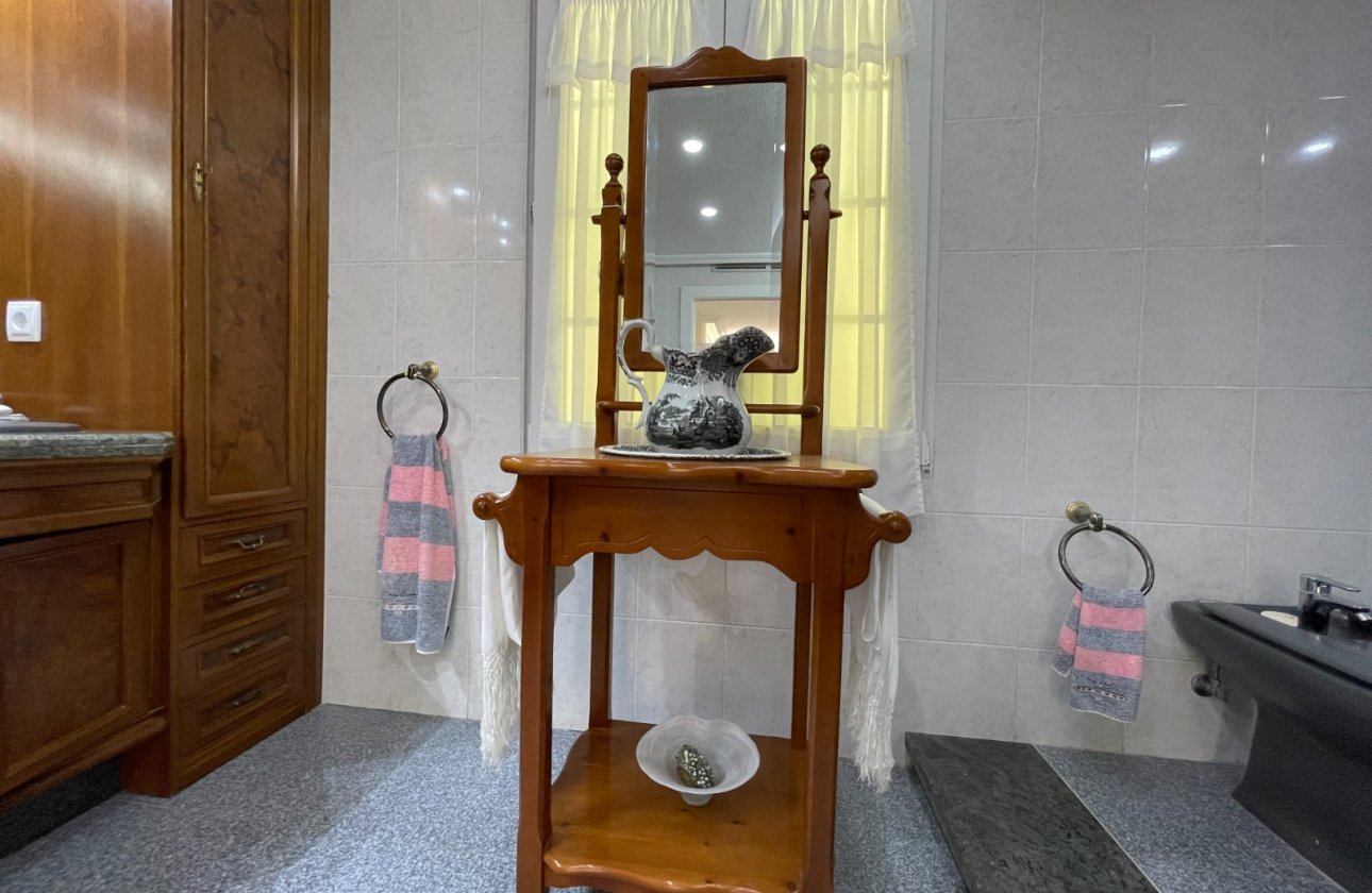 Resale - Villa -
Orihuela Costa - Costa Blanca