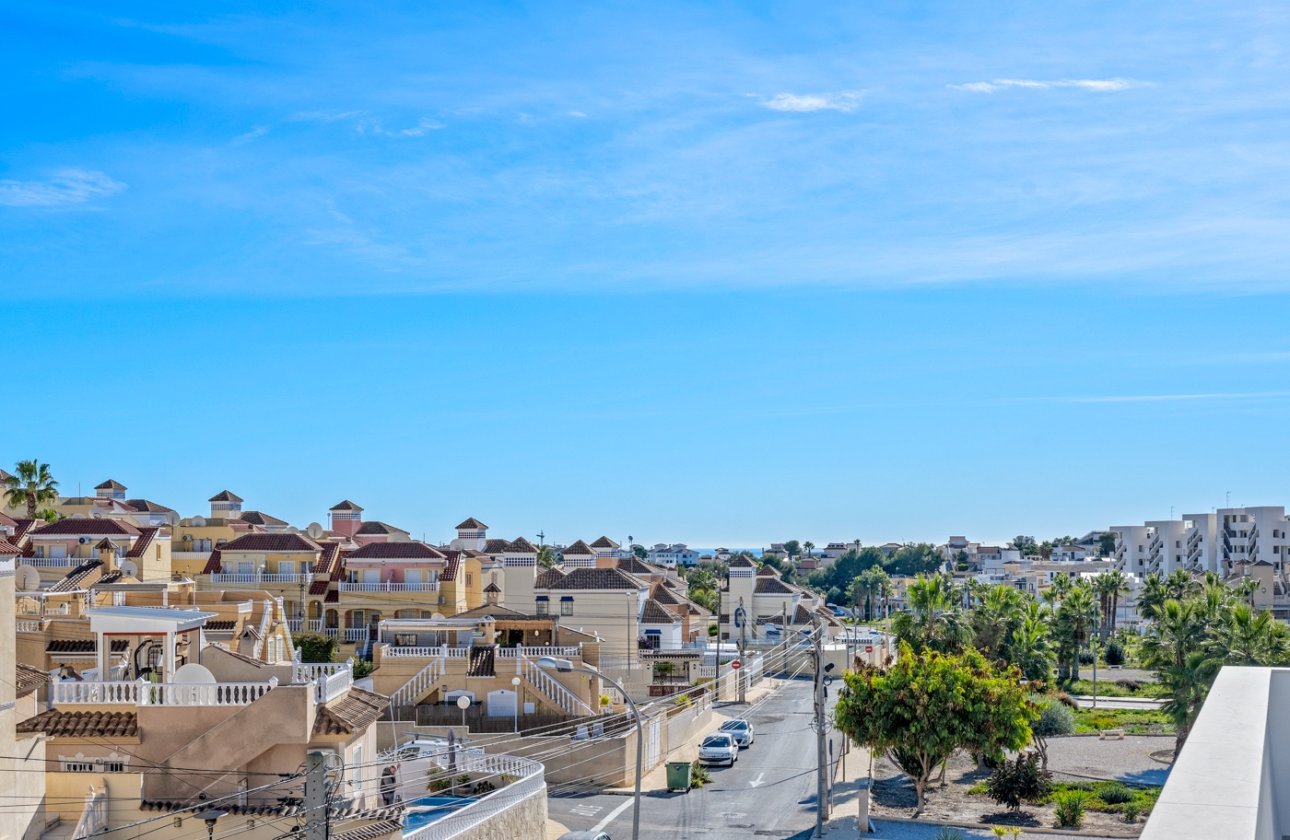 Resale - Villa -
Orihuela Costa - Costa Blanca