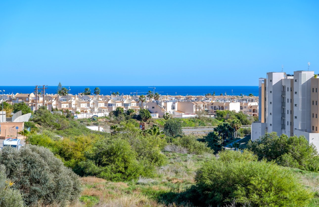 Resale - Villa -
Orihuela Costa - Costa Blanca