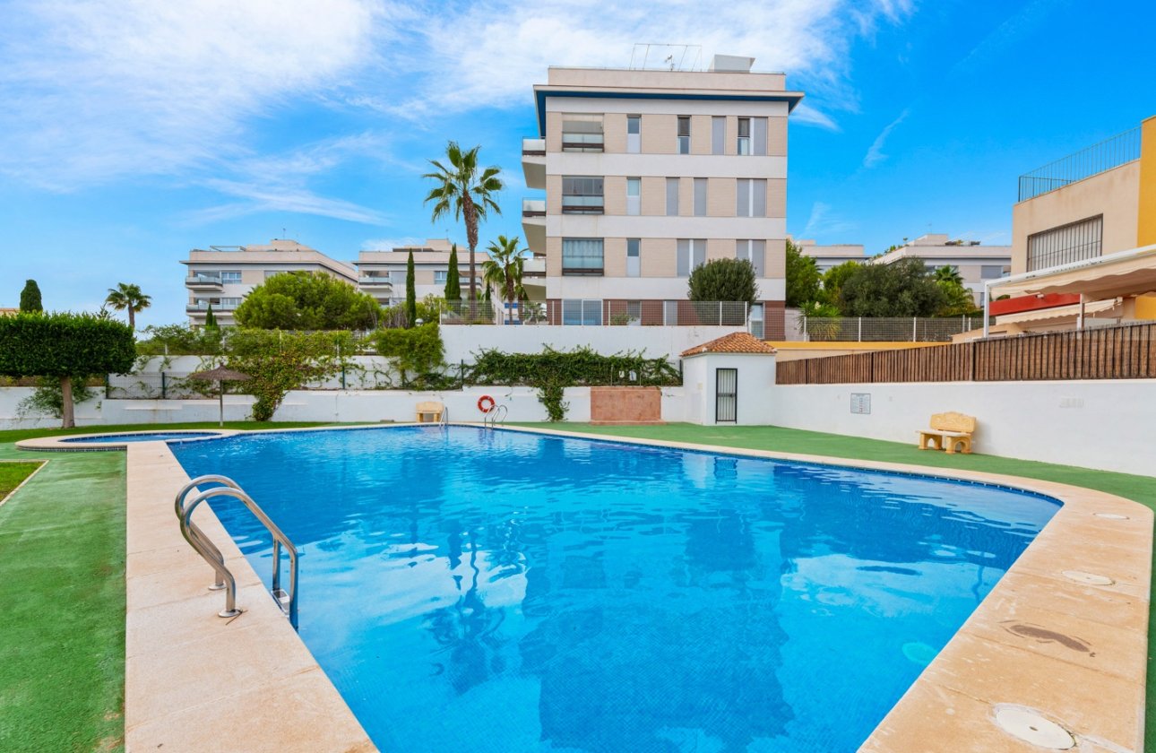 Resale - Villa -
Orihuela Costa - Costa Blanca